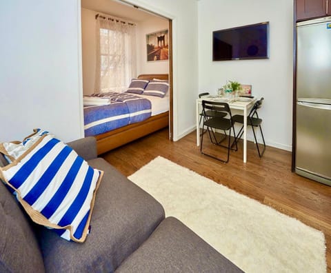 Cozy FamilyFriendly Apartment with 2 Bedrooms Condo in East Village