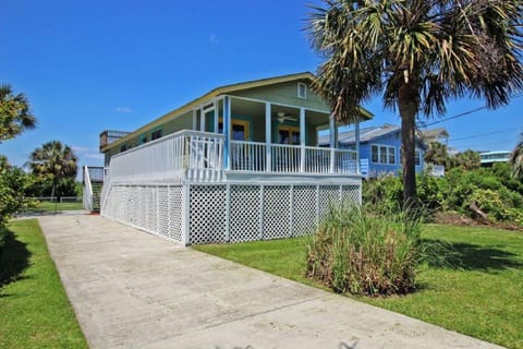 The Perfect Beach Cottage House in James Island
