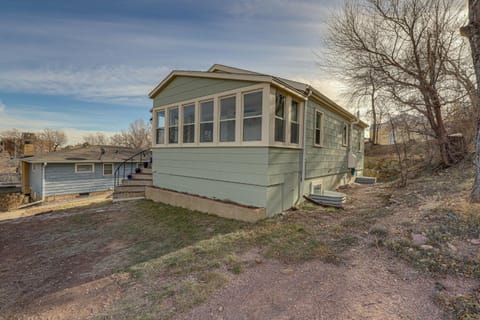 Central Rapid City Vacation Rental with Sunroom! House in Rapid City