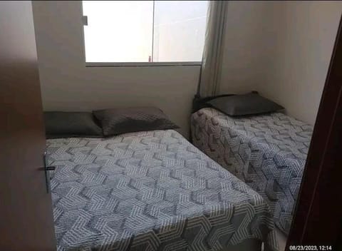 Casa a 5 km de Luziânia 1 quarto com ar-condicionado Haus in State of Goiás