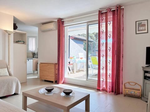 Appartement Le Lavandou, 3 pièces, 6 personnes - FR-1-251-551 Appartamento in Le Lavandou