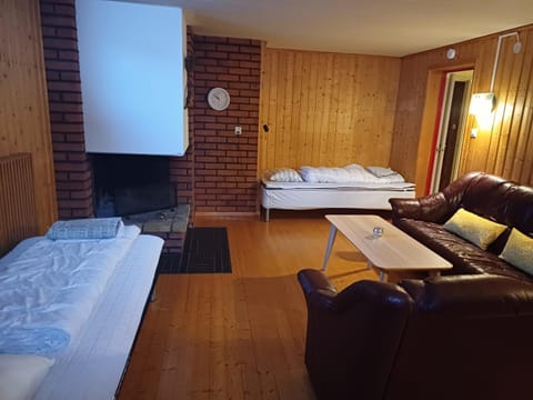 Kiruna accommodation Läraregatan 19 b Chambre d’hôte in Kiruna