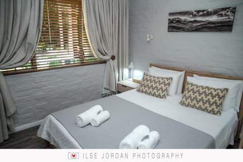 Raw Karoo Guest House Bed and Breakfast in Western Cape