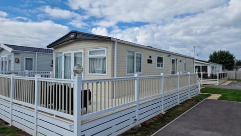 Property building, Balcony/Terrace