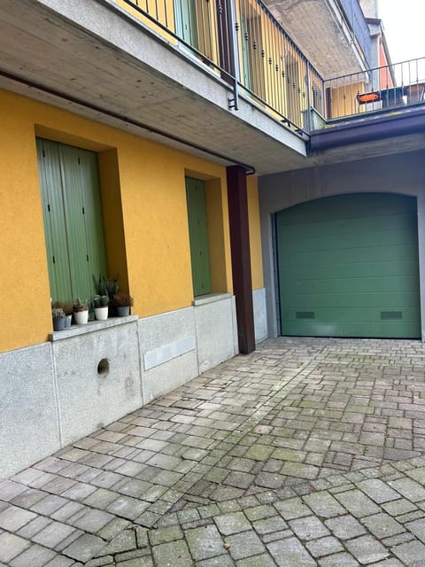 modern apartment Legnano Apartamento in Legnano