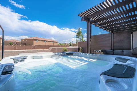 50-51| 2 Homes Together in St. George with Private Hot Tub Casa in Santa Clara