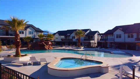 50-51| 2 Homes Together in St. George with Private Hot Tub Casa in Santa Clara