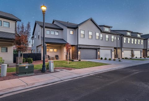 61| Poolhouse Haven at Ocotillo Springs with Private Hot Tub House in Santa Clara