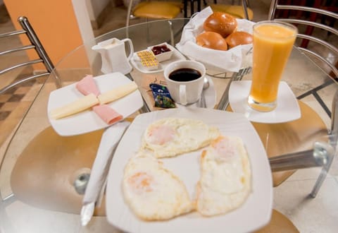 Hotel La Coruña Bed and Breakfast in Piura
