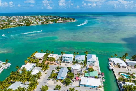 Blue Lagoon House in Marathon