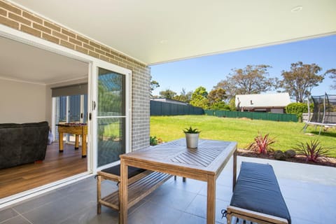 La Vista - Water Views & Mountain Vistas House in Culburra Beach