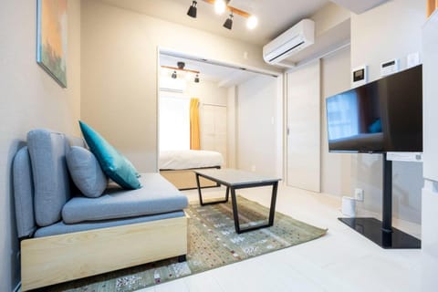 TV and multimedia, Living room, Seating area, air conditioner