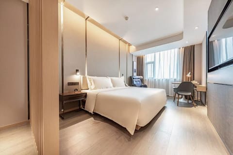 Atour Hotel Chengdu Chunxi Road Tianfu Square Subway Station Hotel in Chengdu