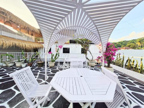 View (from property/room), Balcony/Terrace, Mountain view