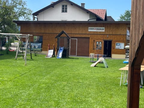 Gasthof mit Seeterasse & Appartements Zur Landeroith Hotel in Schörfling am Attersee