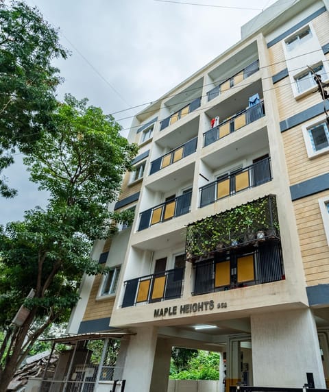 Property building, Facade/entrance