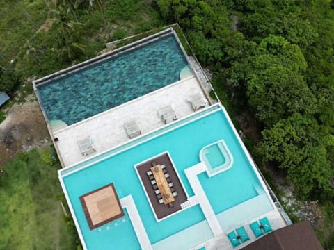 Property building, Bird's eye view, Swimming pool