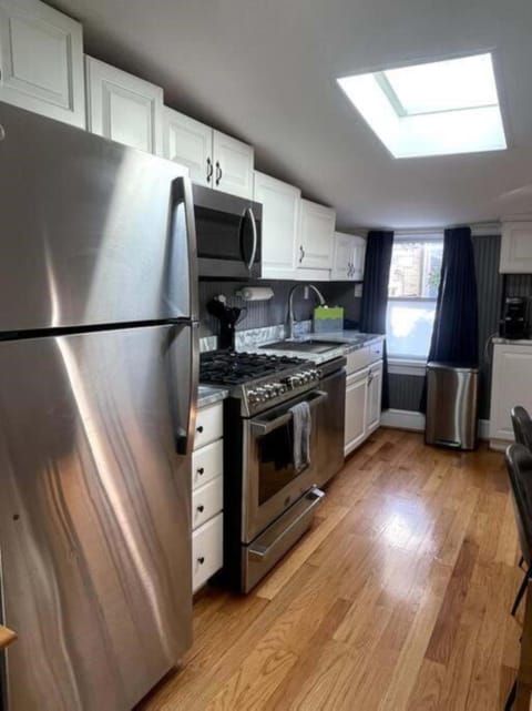 Large studio apartment steps from the US Capitol! Apartamento in Capitol Hill