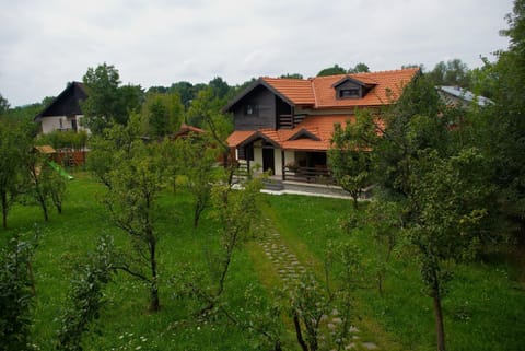 Facade/entrance, Bird's eye view, Children play ground, Garden, View (from property/room), Decorative detail