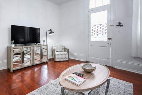 Updated Bourbon Street Condo with Smart TVs! Apartment in Faubourg Marigny