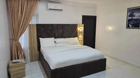 Extreme Royal Hotel and Suites Hotel in Lagos