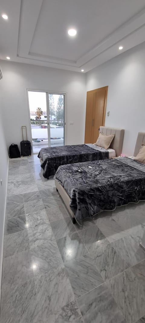 Appartement de luxe 3 pièces proche de la plage à Sousse Condo in Sousse
