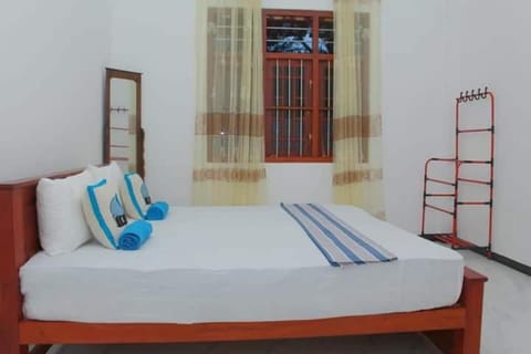 No1 SunRise Villa Bed and breakfast in Kamburugamuwa