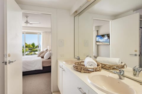Crest Premium View Apartment 31 Condo in Noosa Heads