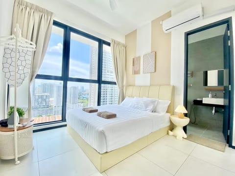 Bed, Photo of the whole room, Bedroom, air conditioner