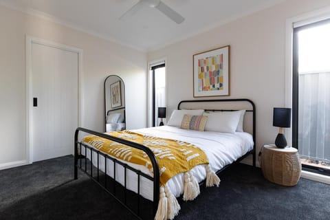 Loxi's Retreat Short Stays Maison in Ballarat