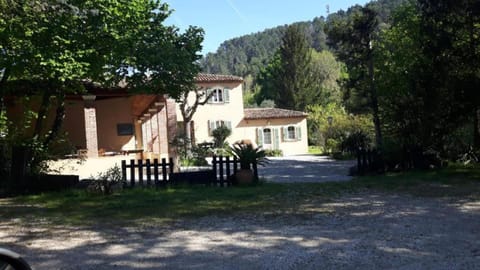 Bastidon les Oliviers House in Solliès-Toucas