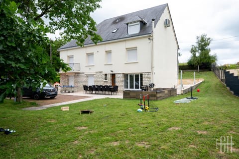 Property building, Garden view