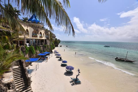 Bahari Beach Hotel Hôtel in Mombasa