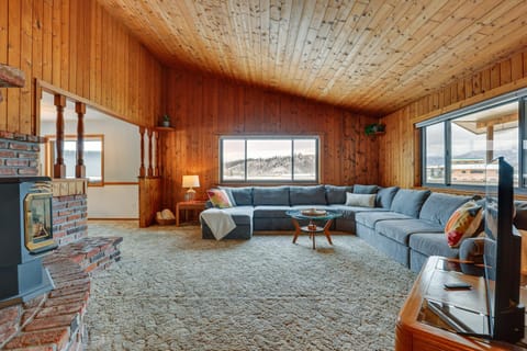 Grand Lake Retreat with Deck and Mountain Views! House in Rocky Mountain National Park