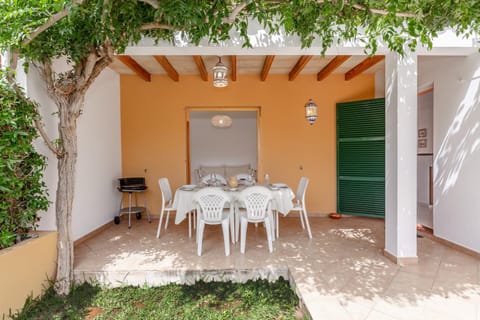 Vivienda con piscina en Ciutadella House in Cala en Blanes