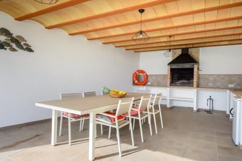 New! Villa Can Blai Chalet in Santa Eularia des Riu