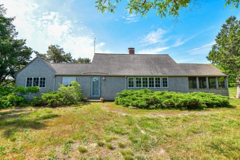 Beautiful Private home in Truro with bonus Cottage House in Truro