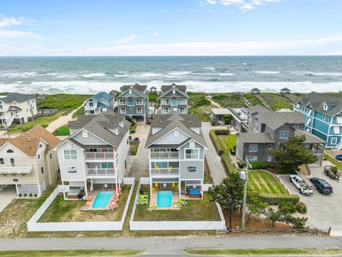 Property building, Neighbourhood, Sea view, Street view, Location