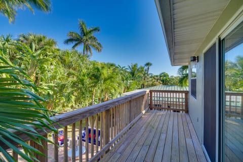 Fort Pierce Cottage with Shared Pool and Patio! Haus in Fort Pierce