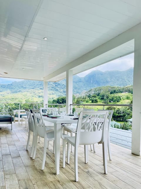 Balcony/Terrace, Balcony/Terrace, Dining area, Mountain view