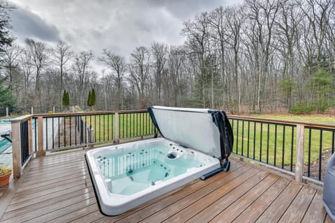 Monterey Home with Hot Tub, Pool and Game Room! House in Berkshires