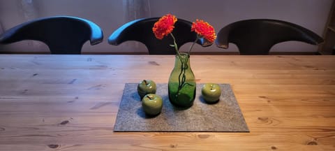 Decorative detail, Dining area