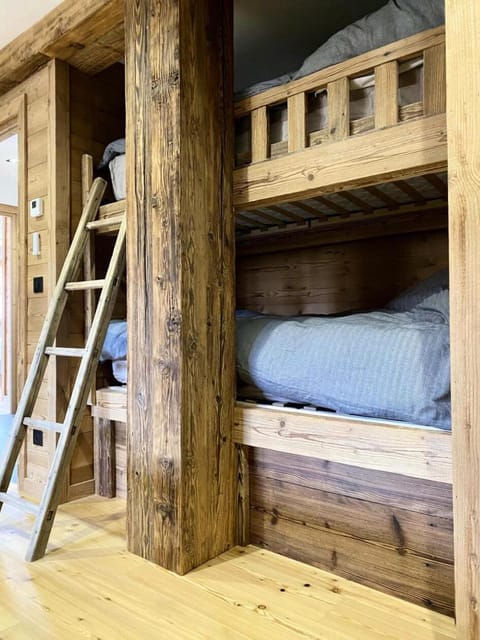 Chalet Kinou - Chalet au coeur de l' Espace Diamant avec jacuzzi MAE-8904 Chalet in Notre-Dame-de-Bellecombe