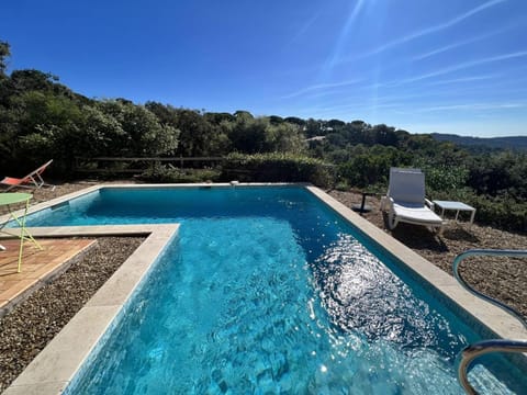 Maison 3 chambres avec piscine et vue sur mer - FR-1-726-33 Villa in La Croix-Valmer