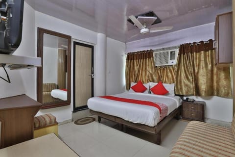 Hotel Maninagar Residency Bed and Breakfast in Ahmedabad