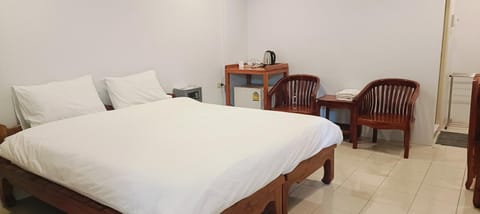 Goldbeach guesthouse Inn in Ko Chang