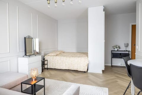 30m2 studio - 500m from train station to Airport and Helsinki city centre Apartment in Helsinki