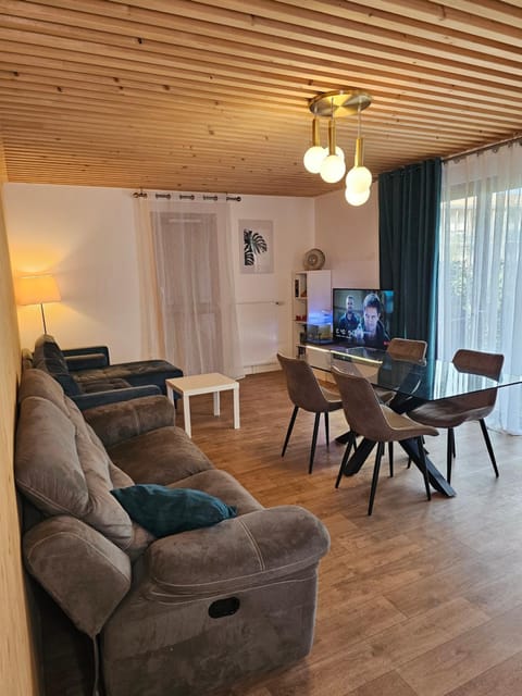 Big family apartment in 10min from Disney Paris Condo in Chessy