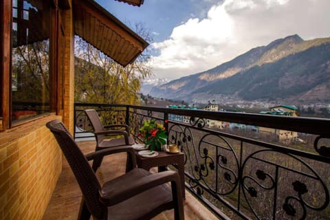 Blue Breeze BB villa Villa in Manali