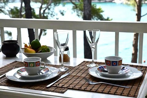 Natural landscape, Coffee/tea facilities, View (from property/room), Balcony/Terrace, Sea view, Breakfast